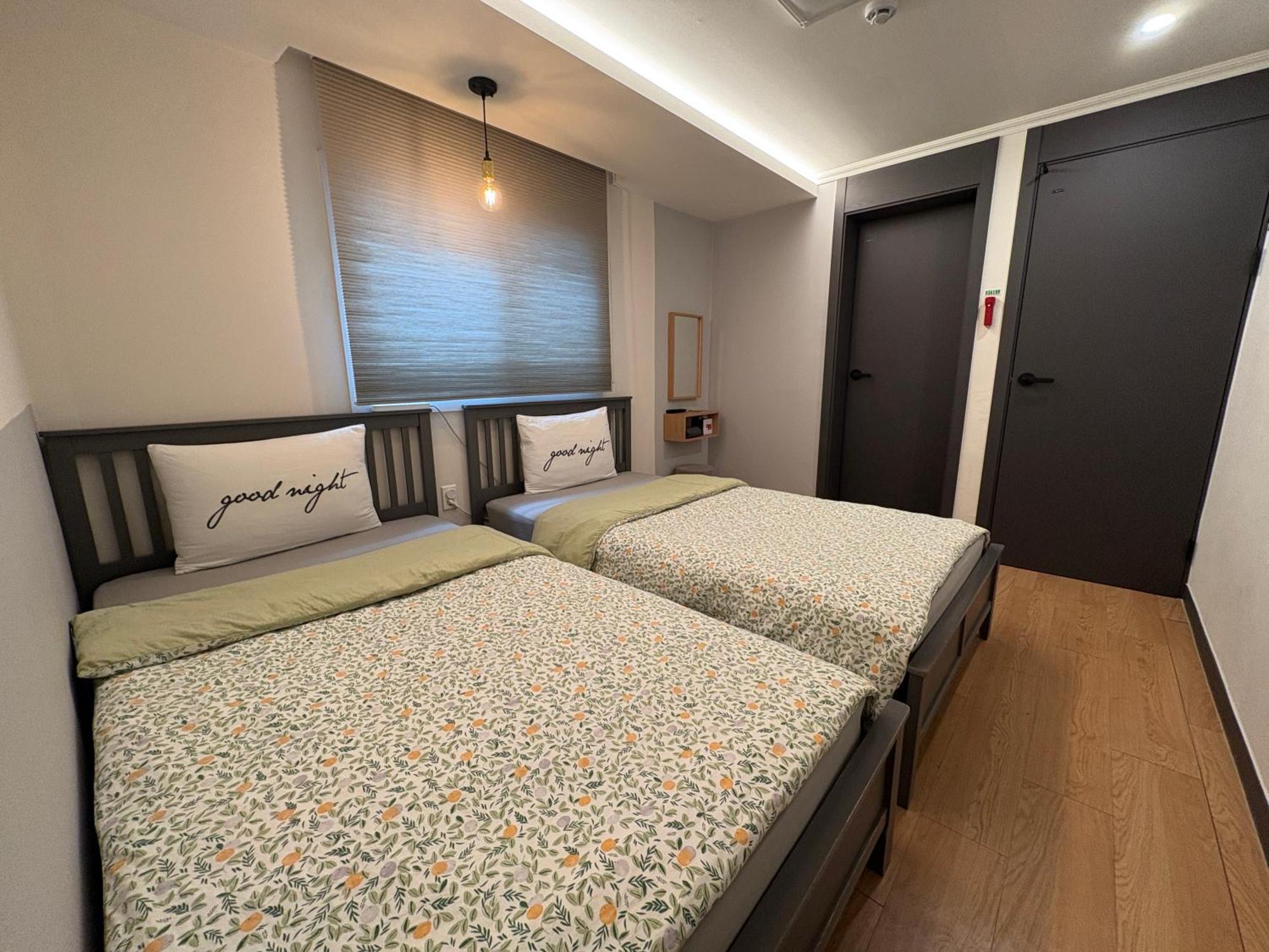 Heima Guesthouse Hongdae Seoel Buitenkant foto